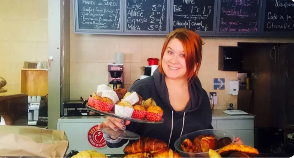 Une jeune femme de 23 ans apporte son soutien aux plus démunis en donnant les invendus de son restaurant